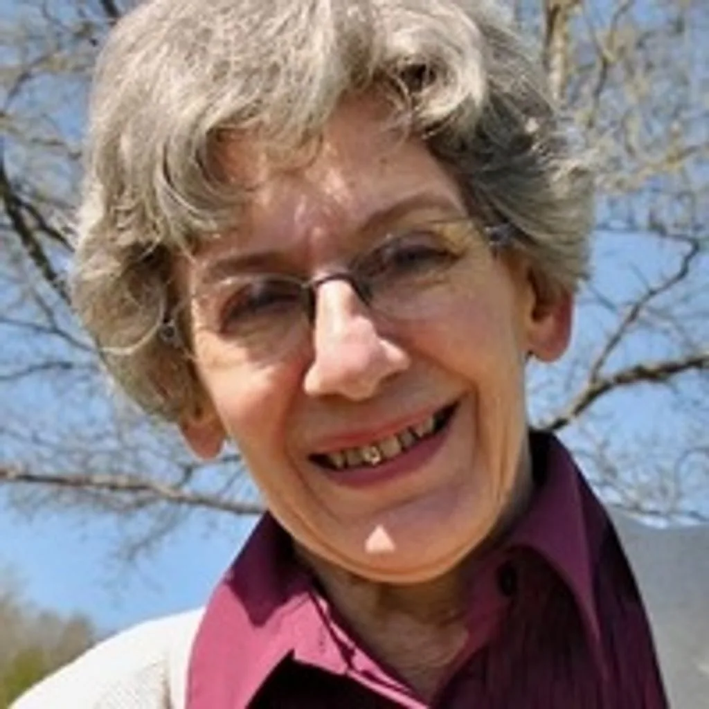 Portrait of Linda Andal